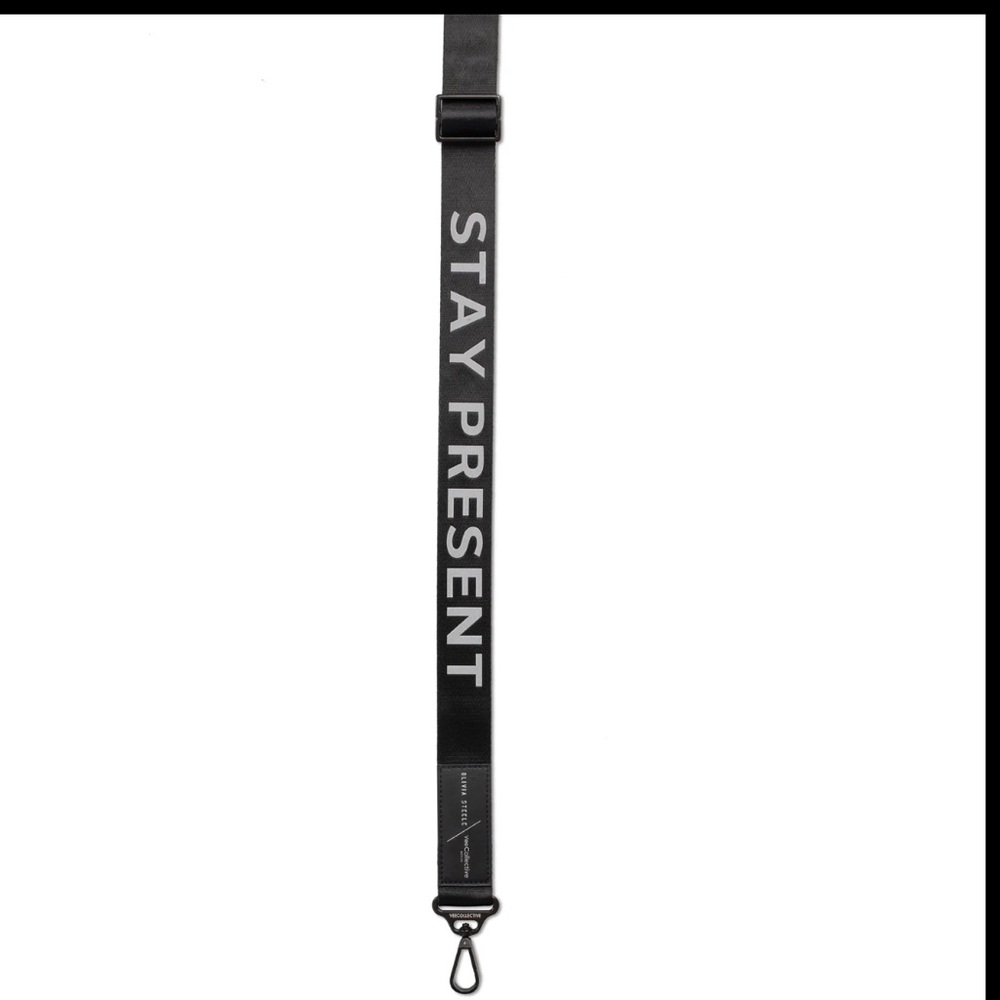 Olivia Steele x Vee Collective Berlin Strap